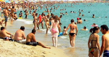 Stire din Social : Apa Mării Negre de pe litoralul bulgăresc, infectată cu virusul hepatic A