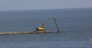 Plaja din Mamaia, în pericol! - 3