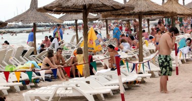 Stire din Social : Un nou weekend incendiar! Litoralul a fost luat cu asalt de turiști