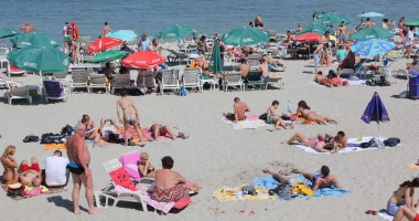 Stire din Economie : Statisticienii contrazic numărătoarea asociațiilor din turism