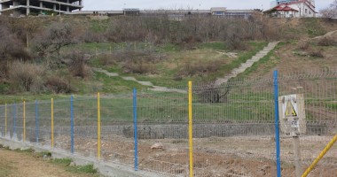 SCANDALOS / PLAJA MODERN, împrejmuită cu gard. Se pregătește o construcție GALERIE FOTO - 2