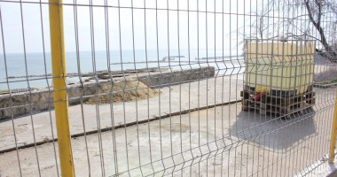 SCANDALOS / PLAJA MODERN, împrejmuită cu gard. Se pregătește o construcție GALERIE FOTO - 5