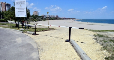 Aventuri pe drumurile către plajă. "Și noi plătim impozite!" - 7