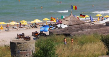 Galerie FOTO. La plajă, printre buruieni și gunoaie. Unde fug constănțenii de aglomerația de pe litoral - 4