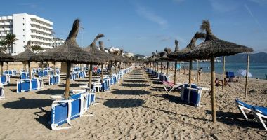 Stire din Economie : Plajele din Mamaia şi Năvodari sunt gata şi ar trebui deschise la 1 iunie
