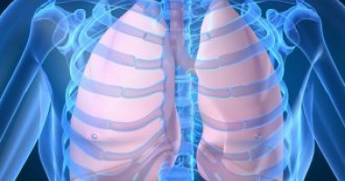 Stire din Sănătate : Primele semne ale cancerului pulmonar ar putea fi detectate cu ajutorul unui test respirator