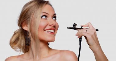 Stire din Sănătate : Plasma pen, tratamentul care previne efectele negative ale îmbătrânirii