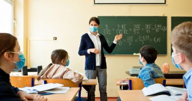 Stire din Cultură-Educație : Veste bună pentru profesori! Când primesc banii pentru orele remediale