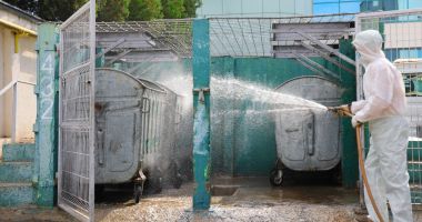 Platformele pentru colectarea gunoaielor, dezinfectate permanent, la Constanța - 2