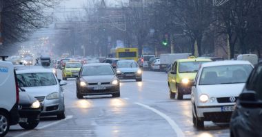 Stire din Eveniment : Plecați la drum în week-end? Polițiștii recomandă mai multă prudență