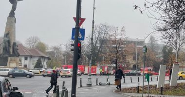 Autorităţile române, în alertă! Două plicuri ce ar avea conţinut suspect, primite la sediul Ambasadei Ucrainei din Bucureşti