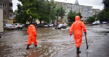 Stire din Social : COD GALBEN de PLOI TORENŢIALE, la Constanţa