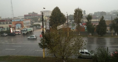 Stire din Social : CUM VA FI VREMEA ÎN URMĂTOARELE DOUĂ SĂPTĂMÂNI. CÂND SCĂPĂM DE PLOI
