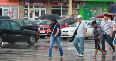 Stire din Social : ANM/ CANICULĂ și VIJELII la Constanța