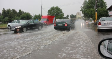 GALERIE FOTO. CONSTANȚA SUB APE / RAJA intervine în mai multe cartiere - 6