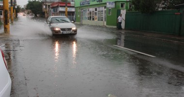Stire din Social : VIDEO / Apa a depășit un metru în mai multe localități din județul Constanța