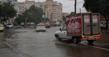 GALERIE FOTO / PLOILE TORENȚIALE au transformat CONSTANȚA în MICA VENEȚIE - 8