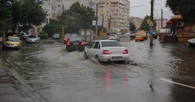 GALERIE FOTO / PLOILE TORENȚIALE au transformat CONSTANȚA în MICA VENEȚIE - 10