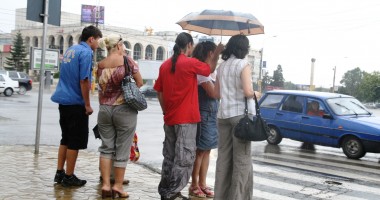Stire din Social : Meteo/ De săptămâna viitoare încep ploile