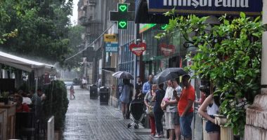GALERIE FOTO / Fenomene extreme! Ploile torențiale au făcut ravagii în România - 4