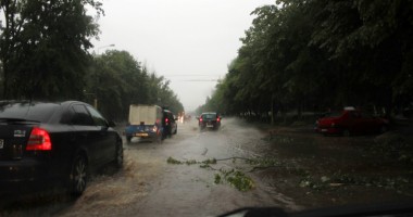 Inundații în mai multe zone ale Constanței, după o furtună torențială abătută peste oraș - 4