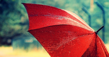 Stire din Social : ANM. Informare meteo de ploi și vânt puternic, la Constanța, ninsori la munte