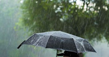 Noi alerte meteo: Avertizări cod portocaliu și galben de ploi puternice și vijelii