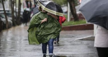 Stire din Social : Dobrogea sub asediul codurilor portocaliu și galben de furtuni și ploi