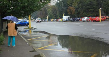 Stire din Social : Ploi torenţiale şi temperaturi scăzute, la Constanţa