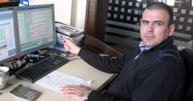 Stire din Economie : Plouă cu dividende pe piața de capital