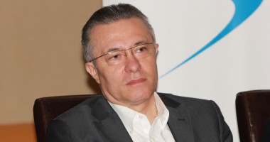 Stire din Politică-Administrație : PMP sesizează Comisia de la Veneția cu privire la alegerea președintelui