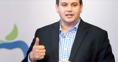 Stire din Politică-Administrație : PMP vrea vot prin corespondență. "Statul român îngrădește diaspora"