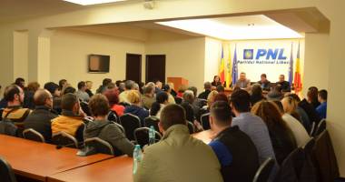 Stire din Politică-Administrație : Aproximativ 200 de membri au plecat  din MP Constanța și s-au înscris în PNL