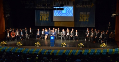 "Venim cu 100% oameni noi și cu o propunere de premier, Dacian Cioloș, 100% profesionist" - 3
