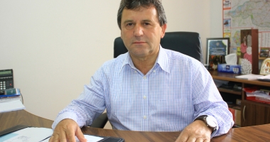 Stire din Politică-Administrație : Primarul Gheorghe Moldovan, reconfirmat în funcția de președinte al PNL Albești