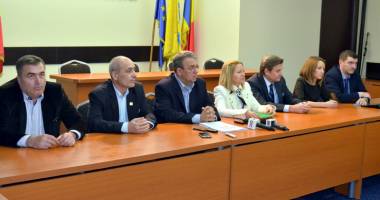 Stire din Politică-Administrație : PNL Constanța are noi membri din rândul societății civile