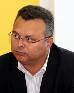Stire din Politică-Administrație : Gheorghe Dragomir: "Nu-mi fac probleme că nu voi câștiga"