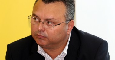Stire din Politică-Administrație : "Restituirea corectă a proprietăților, problemă de mare importanță pentru PNL"