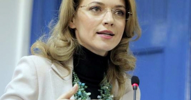 Stire din Politică-Administrație : PNL își lansează candidații la parlamentare pe 5 noiembrie