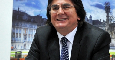 Stire din Politică-Administrație : Cine ar putea prelua conducerea PNL și ce calități ar trebui să aibă noul lider