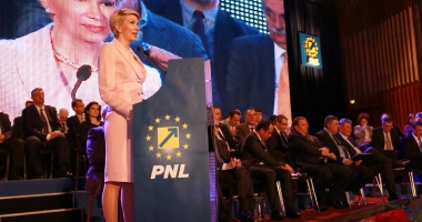 Stire din Politică-Administrație : PNL își alege liderul pe 17 iunie. Liberalii constănțeni, mulțumiți și dezamăgiți