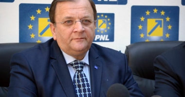 Stire din Politică-Administrație : "PNL trebuie să îndrepte greșeala cu cumpătare, înțelepciune și pragmatism"