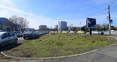 Galerie foto / Cum se schimbă Constanța la față: Străzi refăcute, un nou sens giratoriu și insulă cu spațiu verde - 4