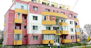 Stire din Social : RECORD la întreținere: cum să încălzești o garsonieră cu 700 de lei