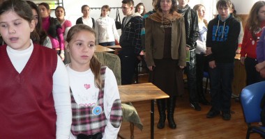 Stire din Cultură-Educație : Concurs despre "Unirea de la 1918"