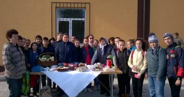 Elevii din Poarta Albă au sărbătorit culorile toamnei - 4