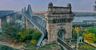 Stire din Cultură-Educație : 130 de ani peste Dunăre. Podul care a făcut istorie