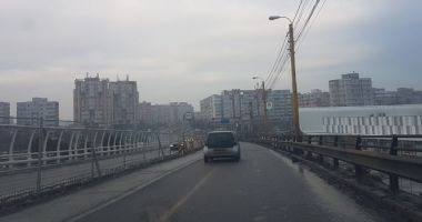 Proiect realizat pe jumătate. Podul de la Butelii, redeschis pentru mașini, periculos pentru pietoni - 8