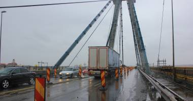 Stire din Eveniment : Șoferi, atenție! Cum se va circula pe podul Agigea, de sărbătorile de iarnă