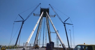 Se deschide podul Agigea? Colierul metalic, în greutate de 90 tone, a fost coborât - 3